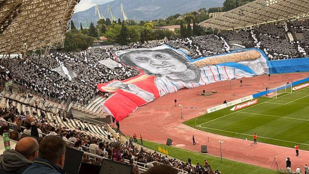POGLEDAJTE POTOP U SPLITU Torcida je provocirala Boyse, a hajdukovci okrenuli Dinamo