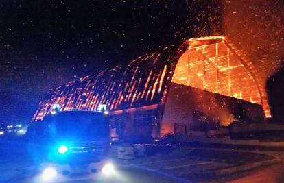 Sve nestalo: U Zlatar Bistrici izgorjela je sportska dvorana