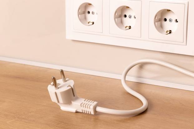 Power,Cord,Cable,Unplugged,With,Group,Of,White,European,Electrical