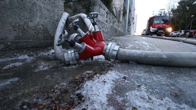 Zbog otapanja leda: U Splitu opet popucale cijevi za vodu
