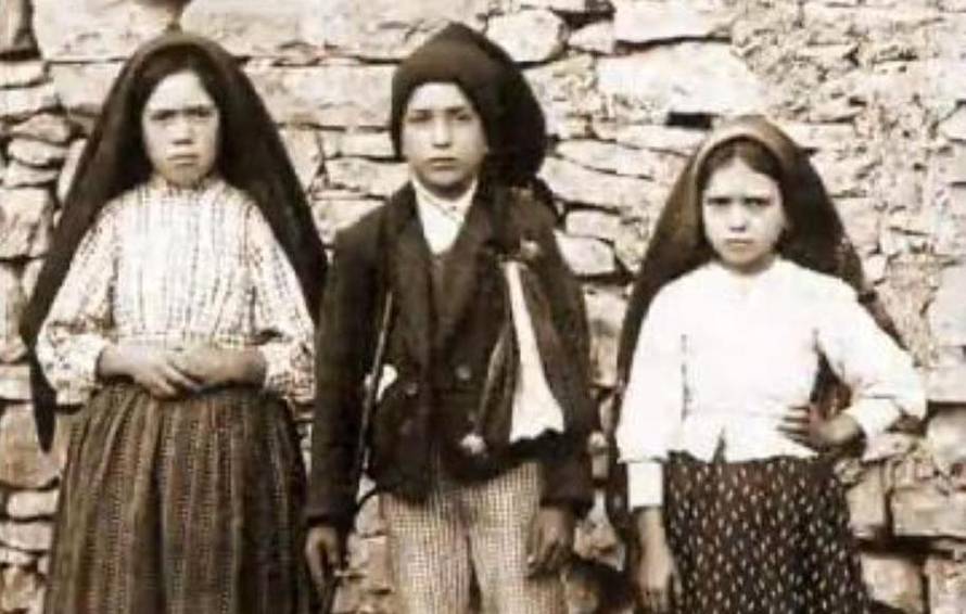 Maleni pastiri vidjeli su Gospu, a sada su oni postali sveci...