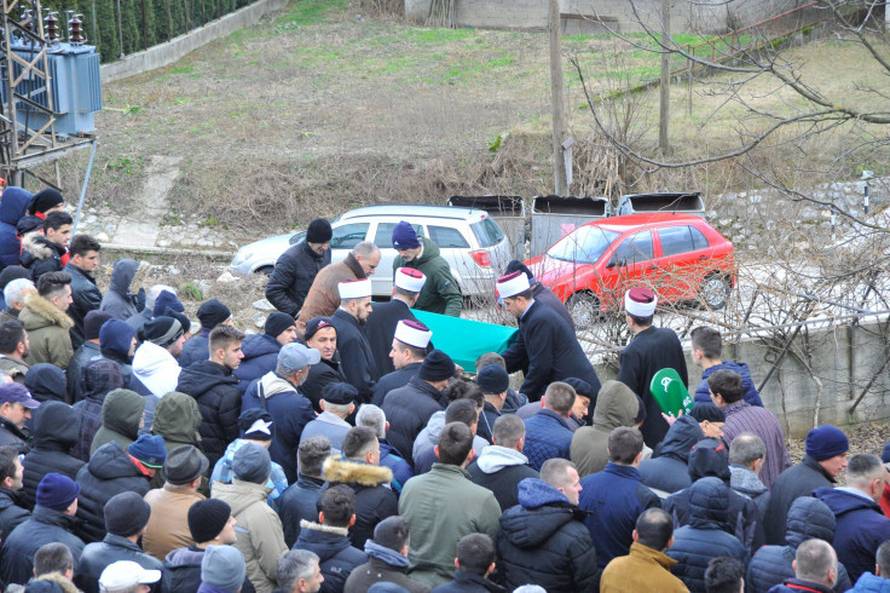 Ubojici nema traga, mještani u panici: Imao je  listu za odstrel?