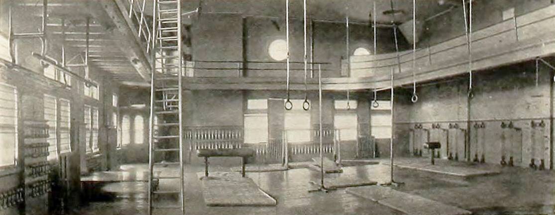 storyeditor/2024-02-08/Interior_of_the_old_Holyoke_YMCA.jpg