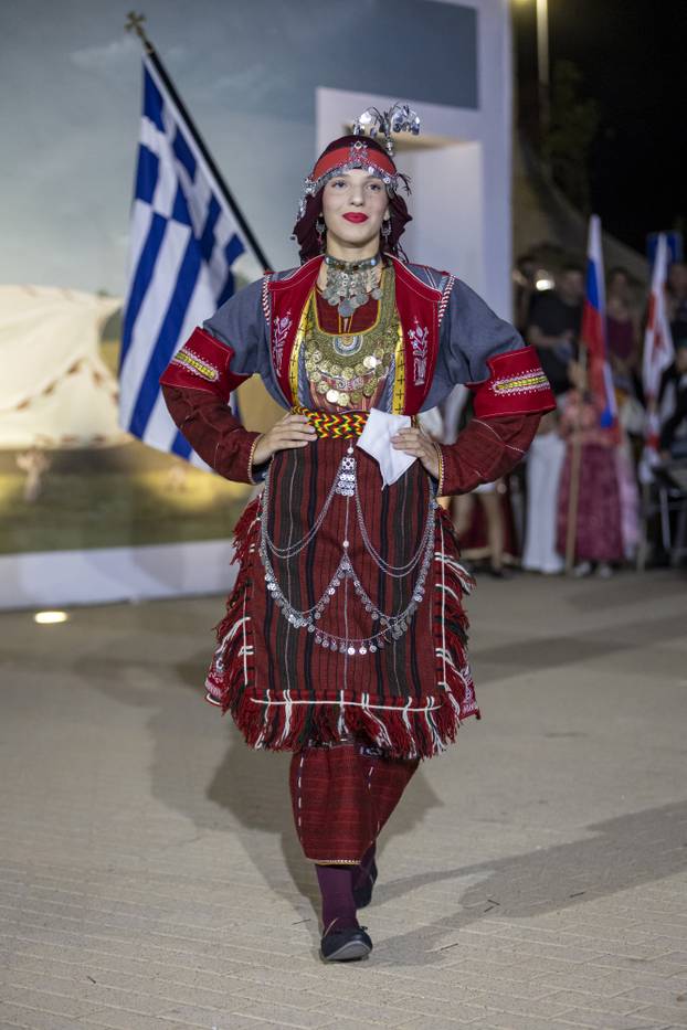 Vinkovci: Etno frizure svijeta na Vinkovačkim jesenima