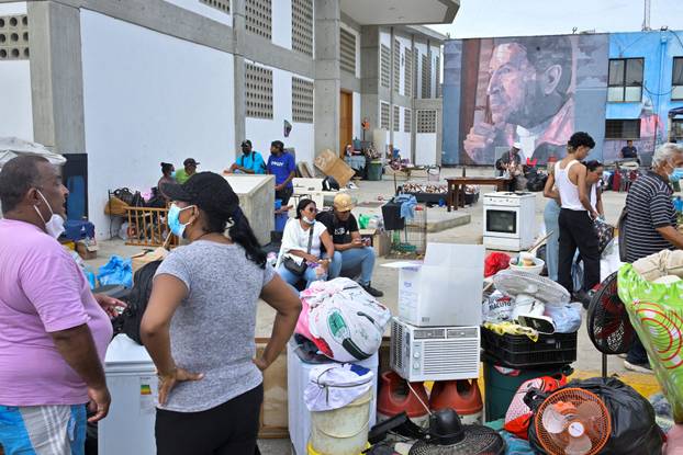 Aftermath of earthquakes in La Guaira
