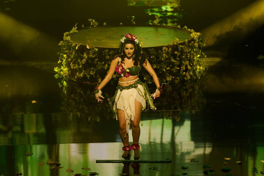 Trbušna plesačica raspametila je žiri 'Supertalenta' plesom na kiši: 'Još uvijek se vraćam sebi'