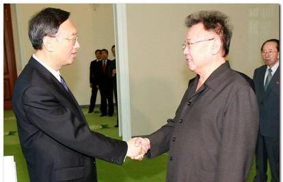 Sjevernokorejski vođa Kim Jong Il je bolestan?