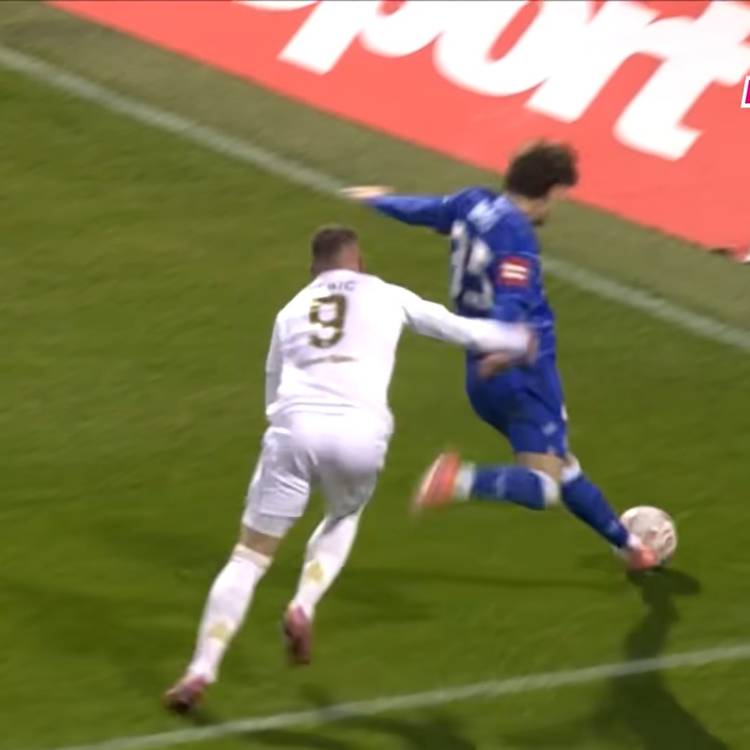 FOTO/VIDEO Snimka kontakta Rebića i Mikića iz drugog kuta: Je li Kolarić  oštetio Dinamo? | 24sata