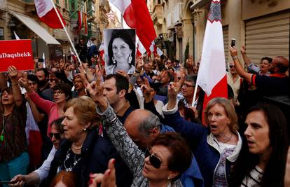 Tisuće ljudi na Malti tražilo je pravdu za ubijenu novinarku