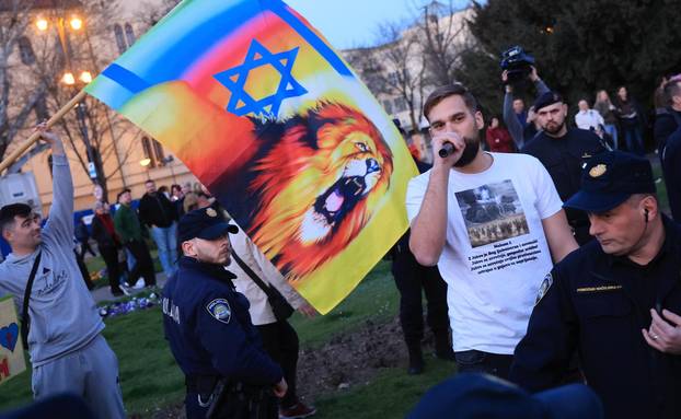 Zagreb: Održan jubilarni 10. Noćni marš za prava žena "Žene – kičma otpora"