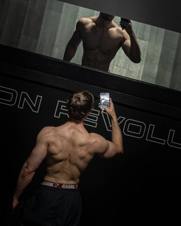 Od mršavog klinca do fitness modela i pozicije  kreativnog direktora Gymsharka
