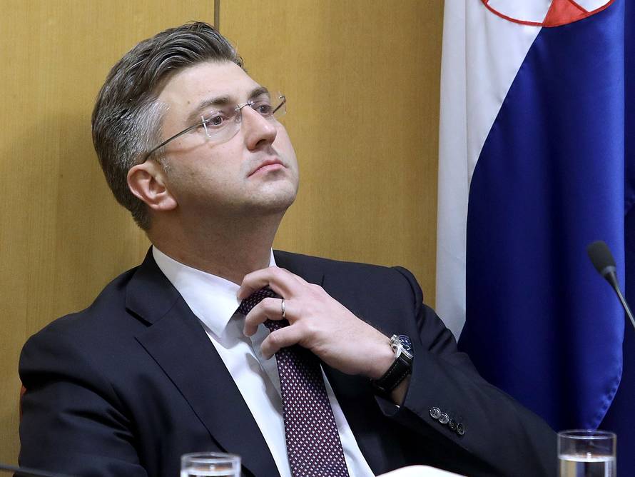 Maras: 'Izgleda da premijer živi s Alisom u Zemlji čudesa'