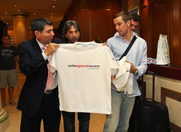 ARHIVA - 2009. Zagreb: Okupljanje hrvatske nogometne reprezentacije u hotelu Sheraton