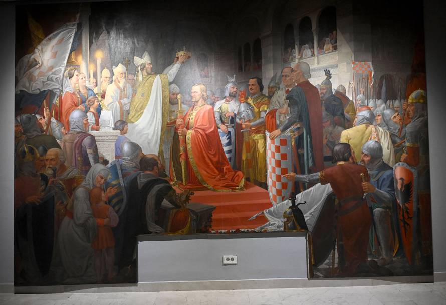 Zagreb: 1100 izlozba Hrvatskog Kraljevstva  u Klovicevim dvorima