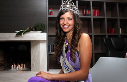 Buduća policajka Paola je Miss Universe Dalmacije 