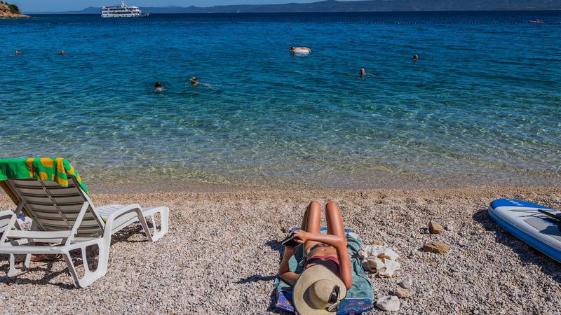 FOTO Bol nije samo Zlatni rat, plaže Martinica i Kotlina su prekrasne, a nema toliko gužve