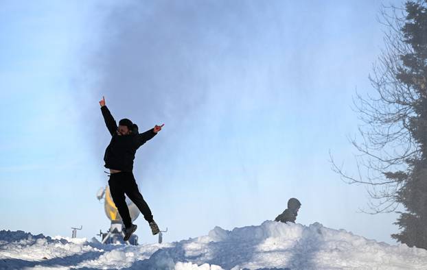 Sunčano novogodišnje jutro na Sljemenu