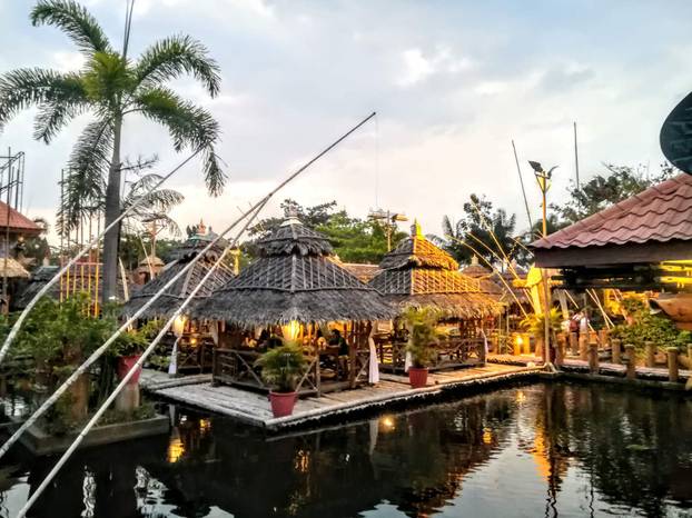 Isdaan - plutajući restoran u koji se svi jedva čekaju opet vratiti