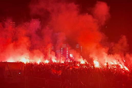 U&Zcaron;IVO Thompson prekinuo koncert: 'Nekome je slabo, neka hitna&nbsp;do&dstrok;e. &Ccaron;uvajmo druge...'