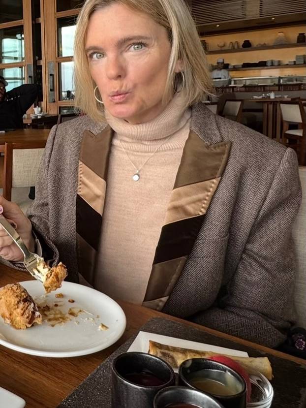 FOTO Seksi glumica se nakon 34 godine vraća u "Spasilačku službu", evo kako sad izgleda