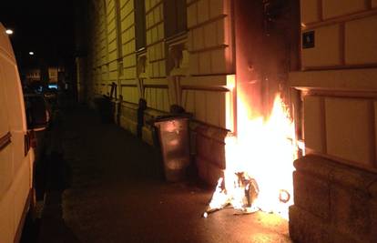 Zapalili kantu, vatra je mogla progutati zgradu u Zagrebu