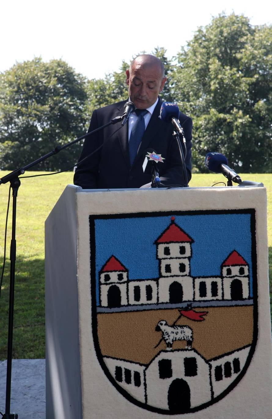 Hrvatska Kostajnica: ObiljeÅ¾avanje 28. obljetnice pogibije ratnog reportera Gordana Lederera