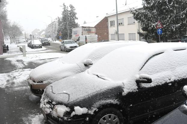 Prvi ovogodišnji snijeg u Bjelovaru