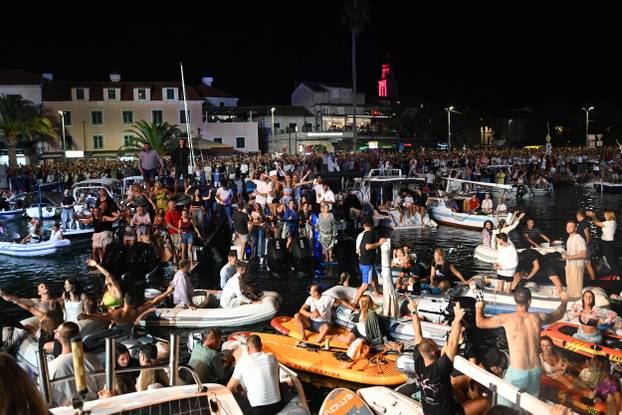 Vela Luka, 29.07.2025 - Koncert Trag u beskraju u spomen na Olivera Dragojevica