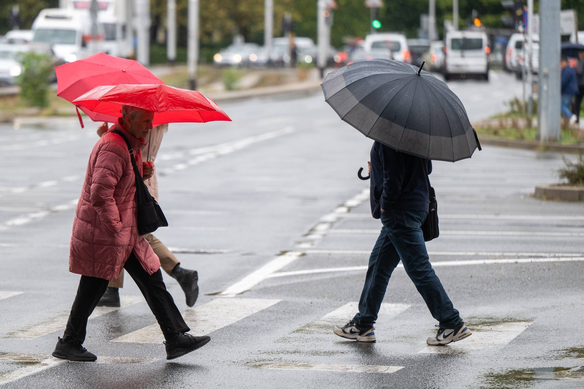 Hladno vrijeme s kišom zahvatilo je Zagreb