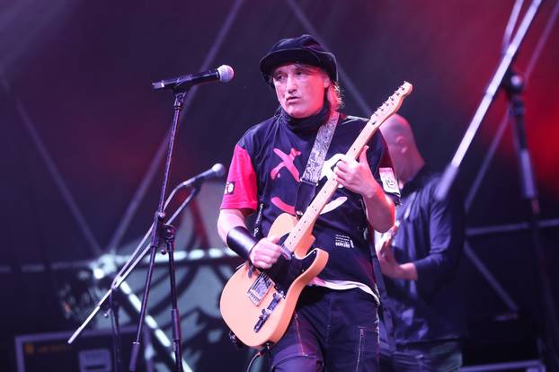 Karlovac: Koncert Plavog orkestra na Danima piva