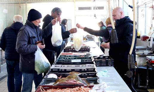 Raznolika ponuda: Pogledajte cijene ribe u &scaron;ibenskoj ribarnici