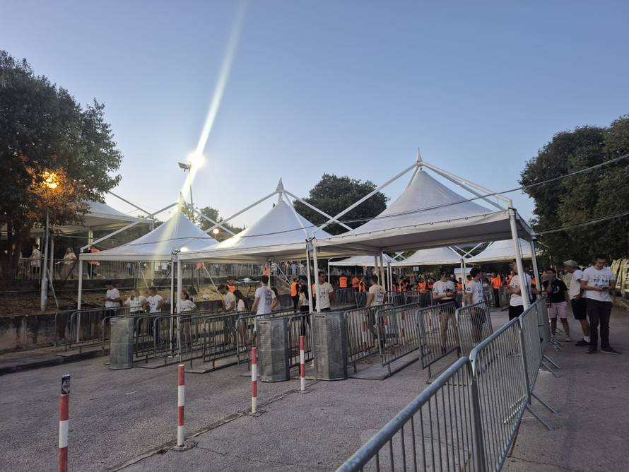 Ultra je krenula, a centar Splita prazan. Gdje je nestala sezona?