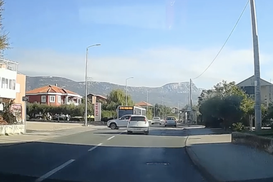 Vozač zaboravio podignuti ručnu