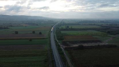 FOTO Prizori užasa iz zraka:  U sudaru smrskani vagoni, još se pretražuje teren kod Novske