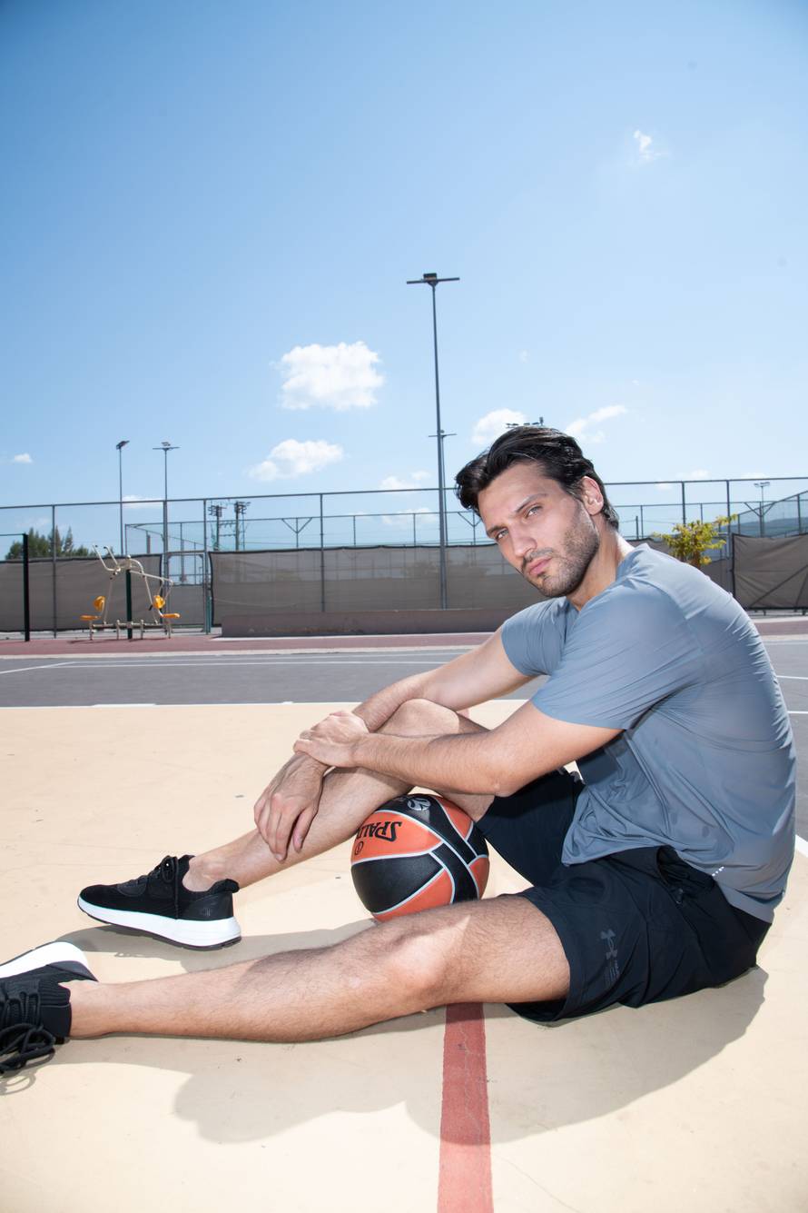 Sport ga je snažno oblikovao: Petar je 'Gospodin Savršeni' na terenu, ali  i izvan njega...