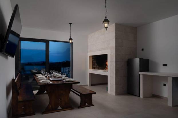 FOTO To je san snova za svakog muškarca! 'Vatreni' je izgradio vilu koja ima nogometni teren