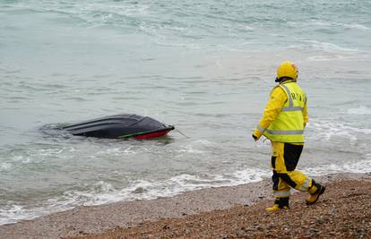 Užas na odmoru: Blizanke (16) jet-skijem usmrtile svoju mamu