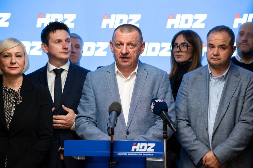 Zagreb: Kandidat za Predsjednika GO HDZ-a Ivan Matijević dao izjavu za medije