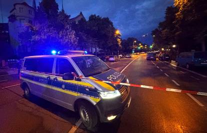 Jezivo otkriće njemačke policije:  Svastike od krvi osvanule na vozilima i kućama. Krv ljudska?!