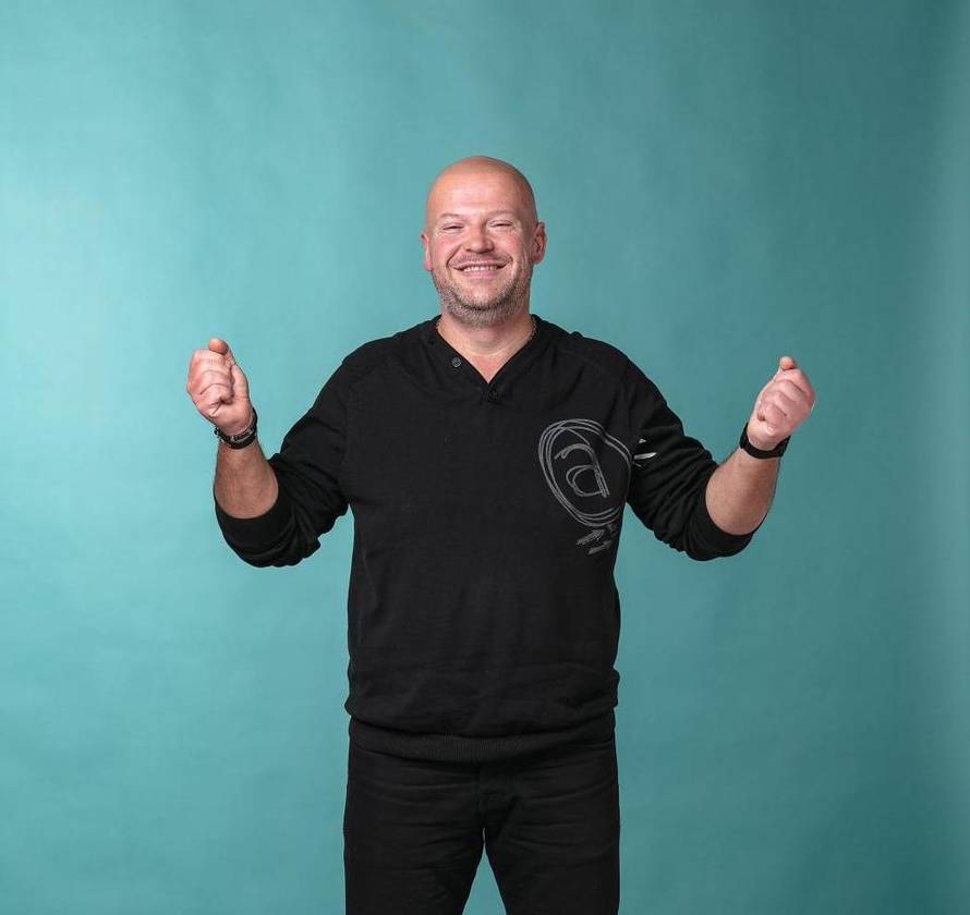 'Bacio' se u biznis: Napravio je parfem za svoje obožavateljice