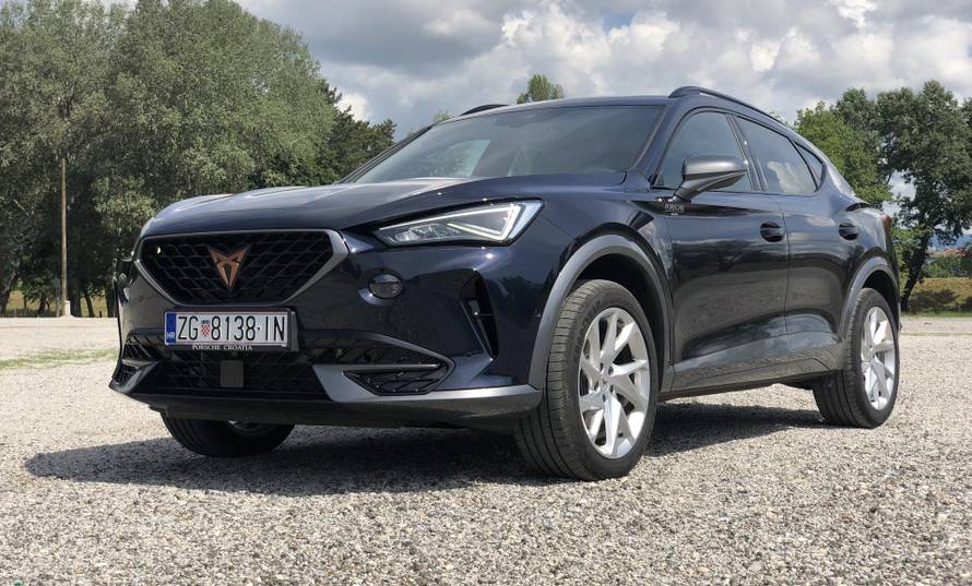 Zlatna sredina za atraktivnu Cupru. Benzinac mu  pristaje i daje više od očekivanog