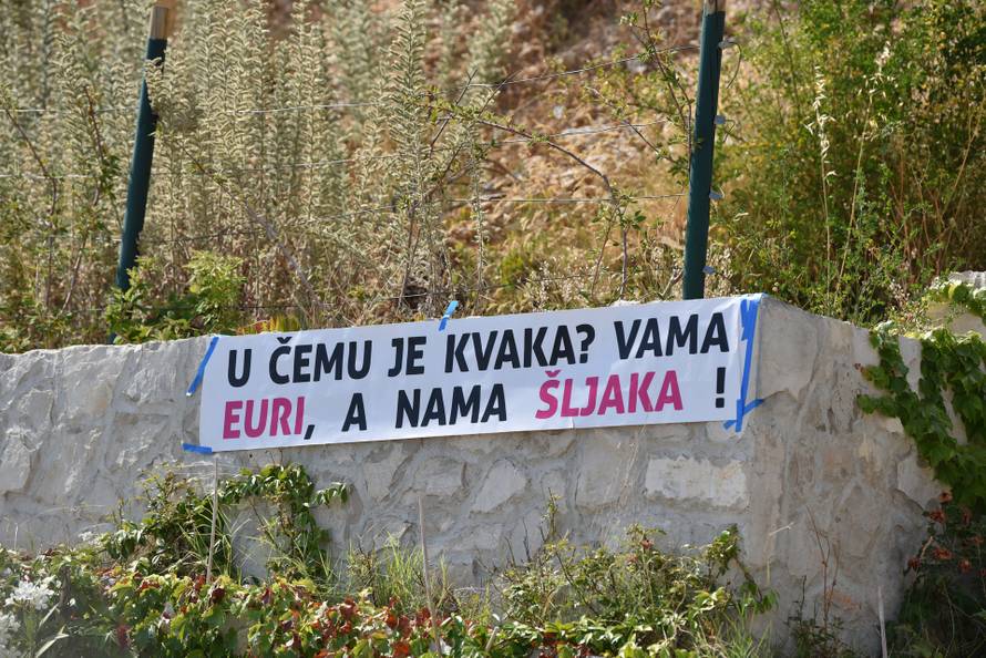 U uvali Vruja počeo je Festival bespravne gradnje i devastacije prirode 