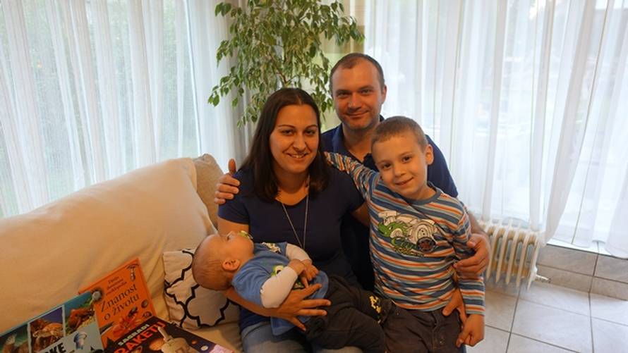 Čim vidi brojeve na papiru, Anđelo (5) već zna rezultat...