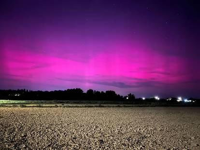 FOTOGALERIJA Spektakularni prizori Aurore borealis koja se vidjela iz svih dijelova  Hrvatske