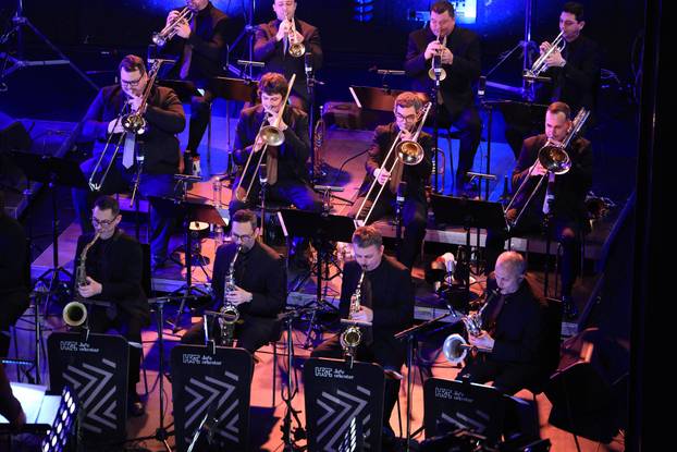 Zagreb: Jazz orkestar HRT-a i Miron Hauser uz osam istaknutih pijanista odali su počast Matiji Dediću 