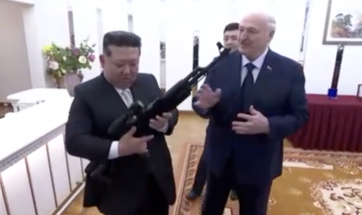 TEBI MA&Ccaron;, A MENI PU&Scaron;KA Kim i Putinov saveznik Luka&scaron;enko razmijenili velikodu&scaron;ne poklone