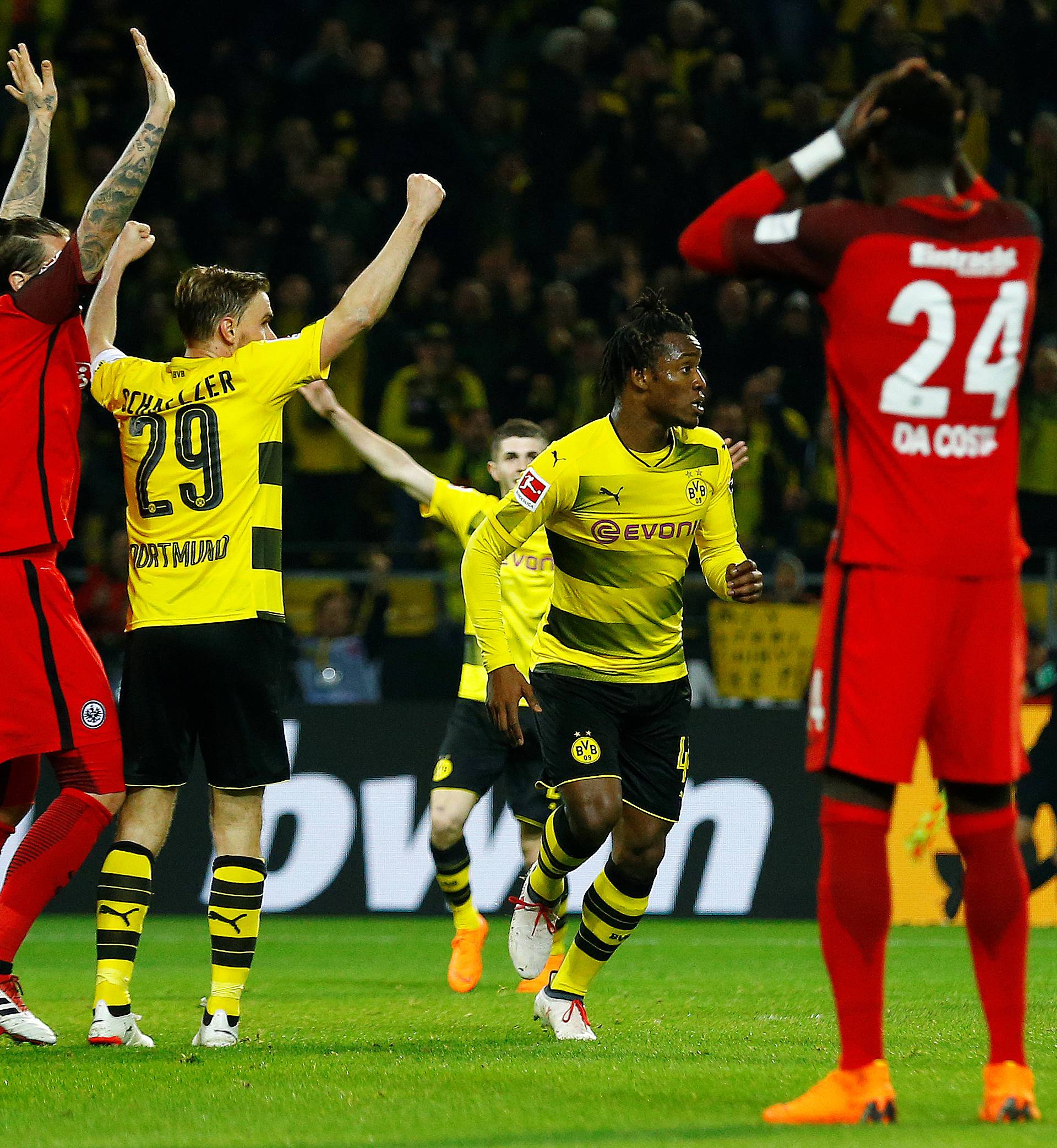 Bundesliga - Borussia Dortmund vs Eintracht Frankfurt