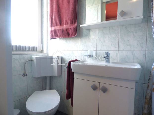 FOTO Ovaj stan u Istri privlači pažnju na oglasima: U 20 m2 ugurali i kipove! Ovo je cijena