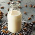 Bademovo mlijeko nije najbolji ekološki, pa ni nutritivni izbor