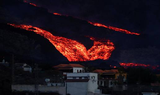 Erupcija vulkana na La Palmi: Zbog pepela su otkazani letovi